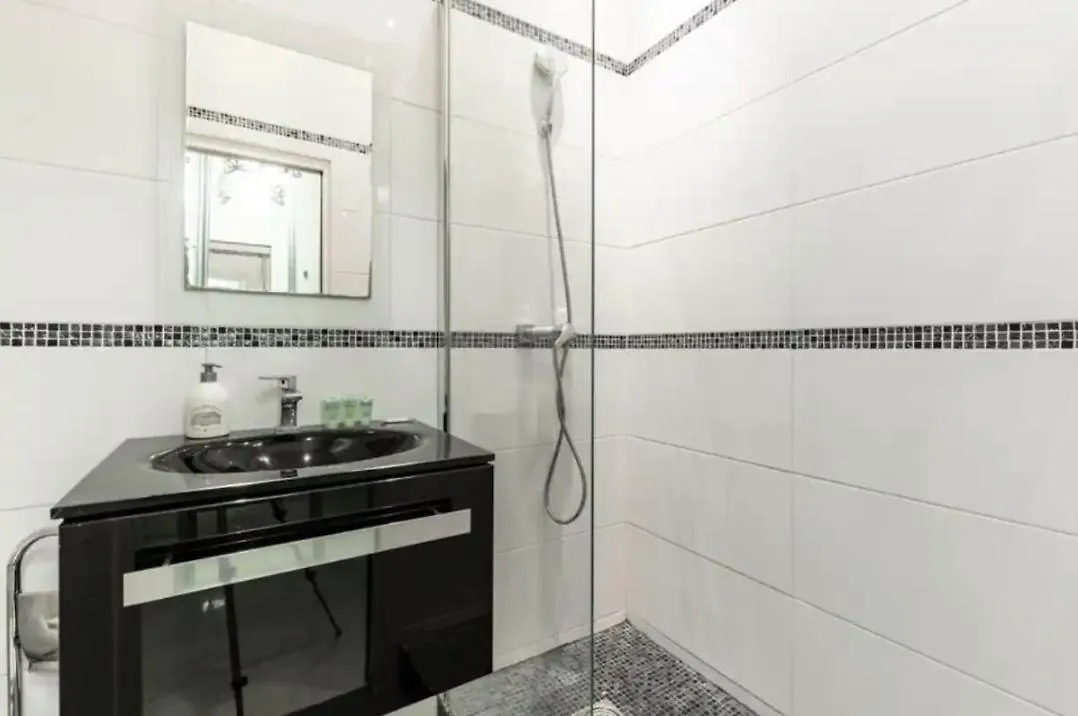 Hsh Studio Tesson Apartment Paris
